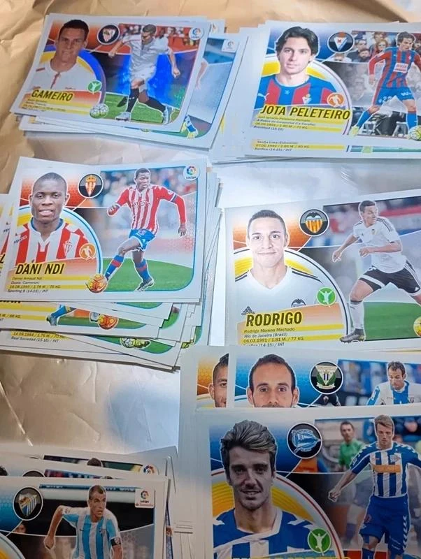 Official 2016-17 league stickers – photo 2